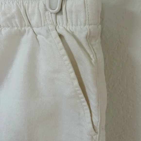 American Eagle Outfitters Ruffle Hem Cream Shorts - Picture 3 of 8